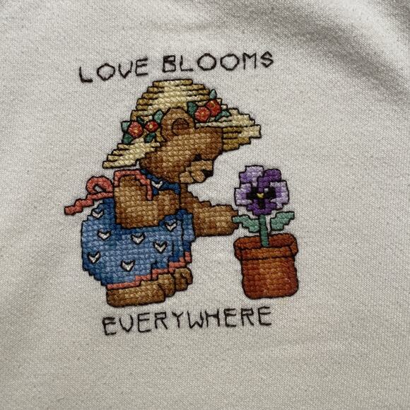Vintage Needlepoint Cross Stitch Bear Flower Love Crewneck Sweatshirt L 80’s - Picture 2 of 8